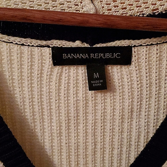 Banana Republic sweater - Picture 2 of 6